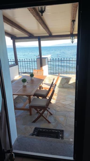 Malakion Rustic Studio Seaside View Buitenkant foto